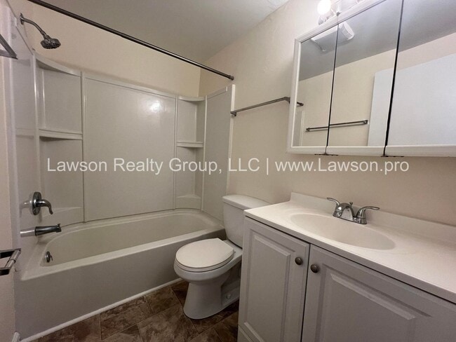 Building Photo - Close to Carvins Cove- One Level Living wi...