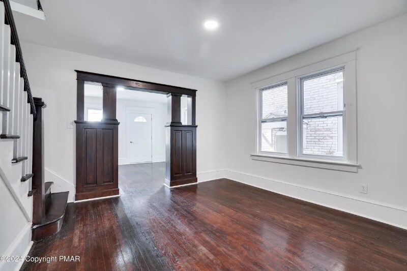 Building Photo - 510 Brown St