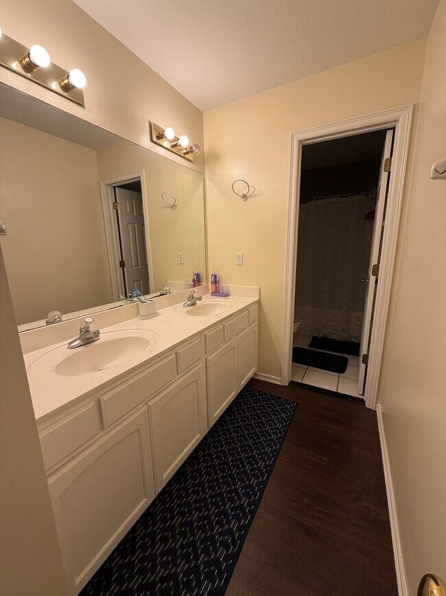 Building Photo - Broken Arrow Union Schools Single Family Home for Rent 5 beds 2.5 bath