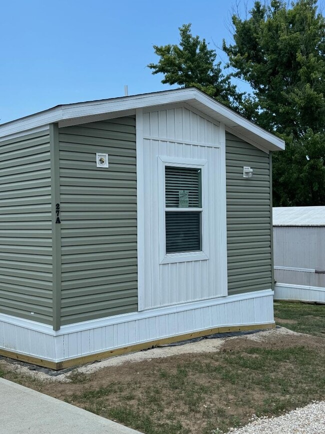 Building Photo - 27a Fox Haven Dr
