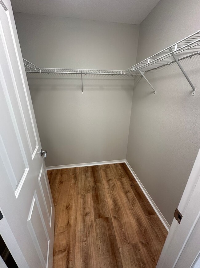 Building Photo - 2350 Simmons St