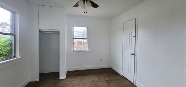 Building Photo - 404 S Alabama St