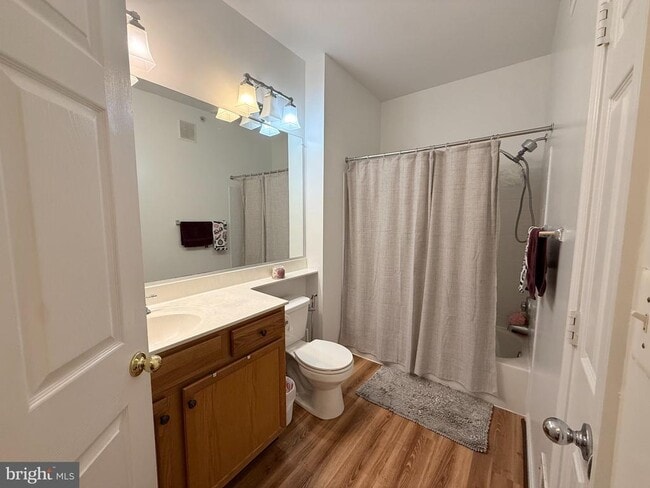 Building Photo - 4142 Fountainside Ln