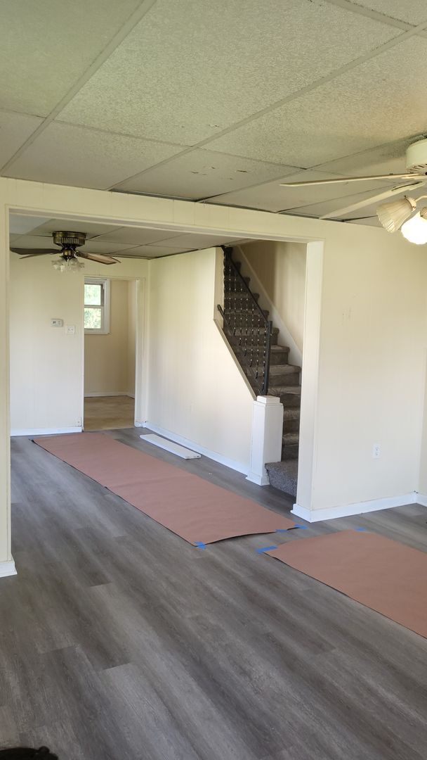 Building Photo - 496 Eshelman St
