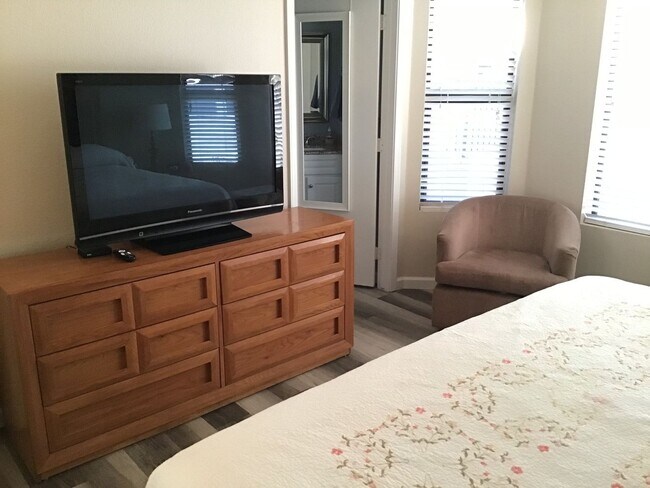Building Photo - Charming 2BR House in Sun City West