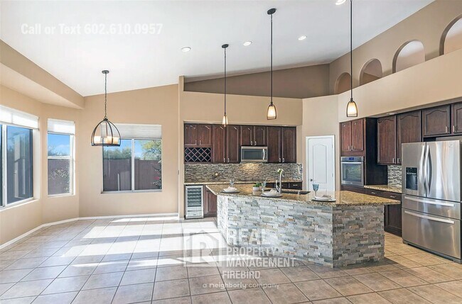 Building Photo - 4907 E Fernwood Ct