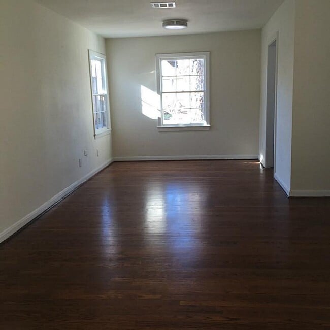 Building Photo - 5536 Jessamine St