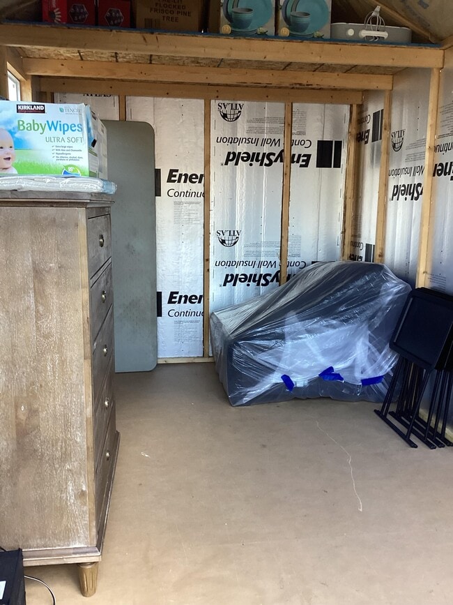 Building Photo - 250 SW 30th St