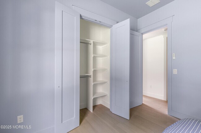 Building Photo - 1406 Transit Ave