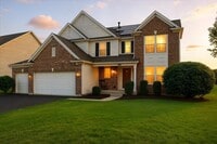 Building Photo - 966 Forest View Way