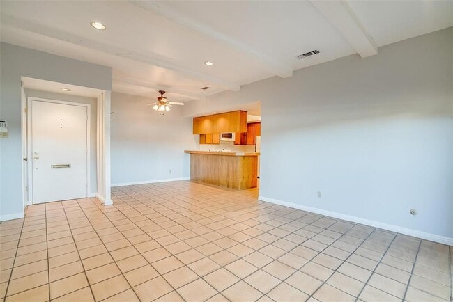 Building Photo - 3025 Hulen Ct