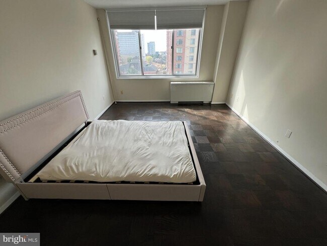 Building Photo - 11801 Rockville Pike