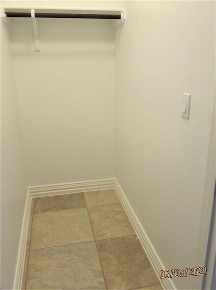 Building Photo - 106 Coyote Trail