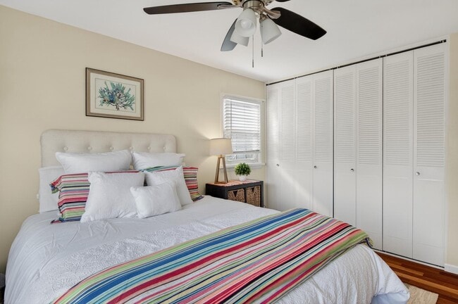 Building Photo - 462 Worthington Rd