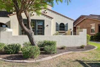 Building Photo - 15359 W Columbine Dr