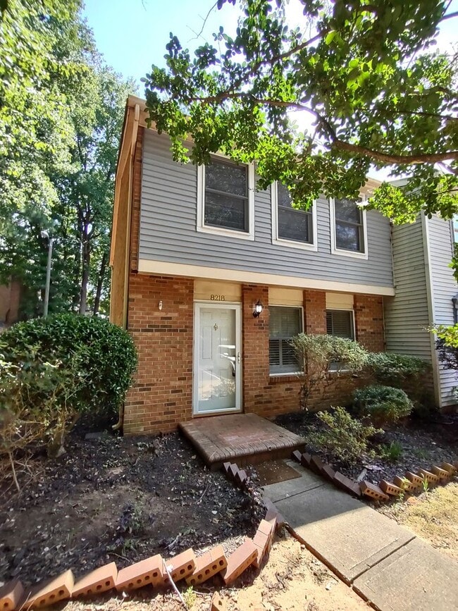 Primary Photo - Beautiful Townhome located in Quail Hollow!