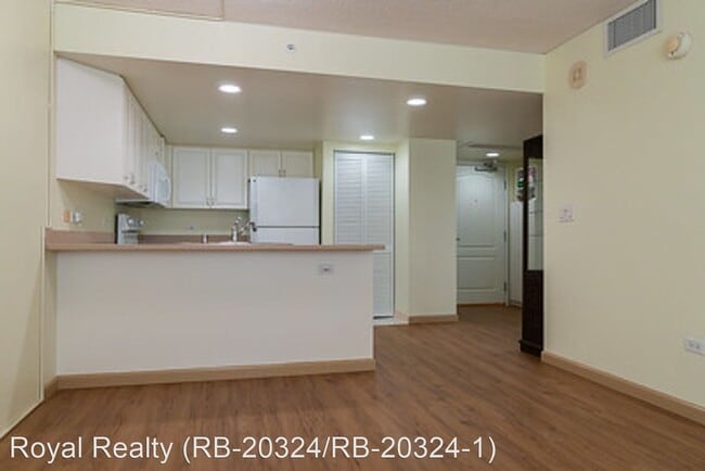 Building Photo - 2 br, 1 bath House - 1314 Kalakaua Avenue ...