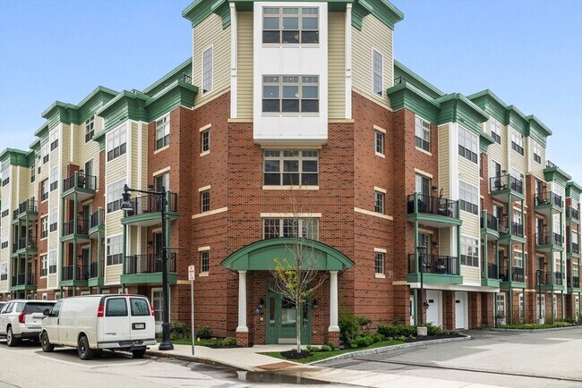 Building Photo - 69 Foundry St