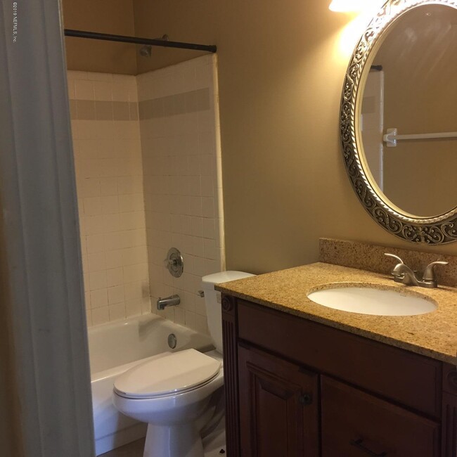 Building Photo - 12390 Casheros Cove Dr S