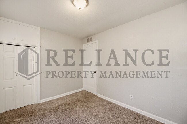 Building Photo - 1126 Silverdale Ct
