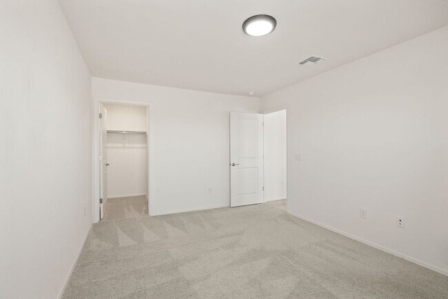 Building Photo - 11288 S Weismann Dr