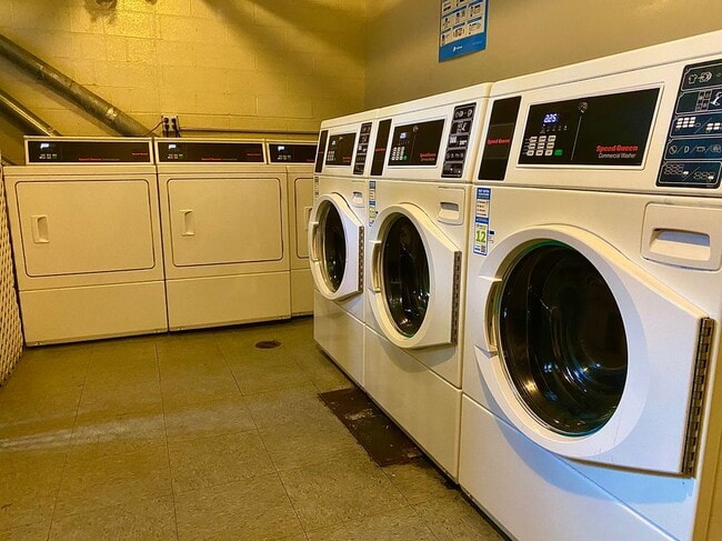 Building Photo - 5444 Sepulveda Blvd