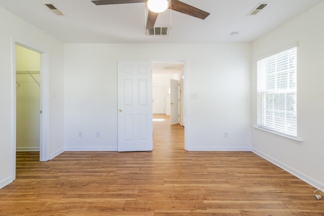 Building Photo - 18457 Streamline Ct