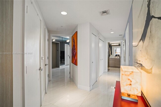 Building Photo - 16385 Biscayne Blvd
