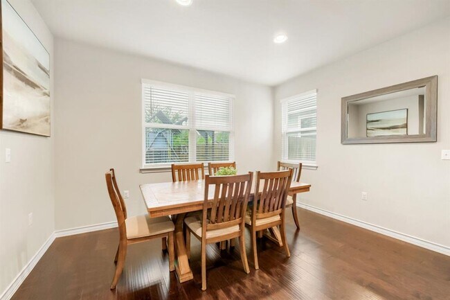 Building Photo - 12004 Cimaizon Dr