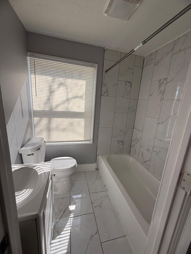 Building Photo - 134 Rock Creek Rd