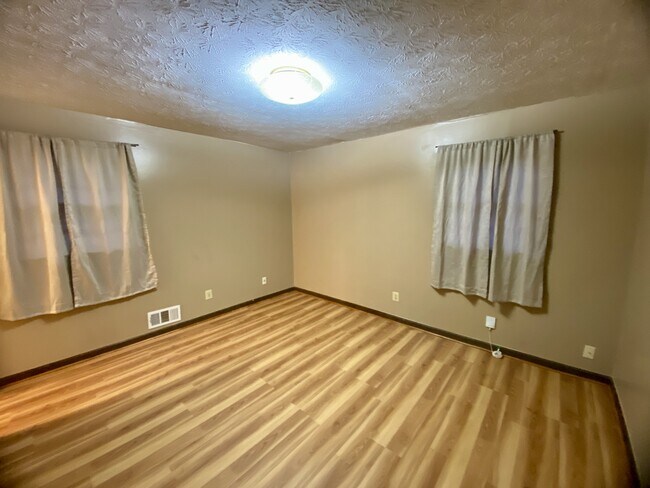 Building Photo - 1953 Hwy 138 SW