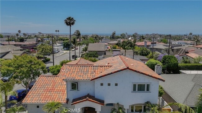 Building Photo - 1660 Catalina Ave