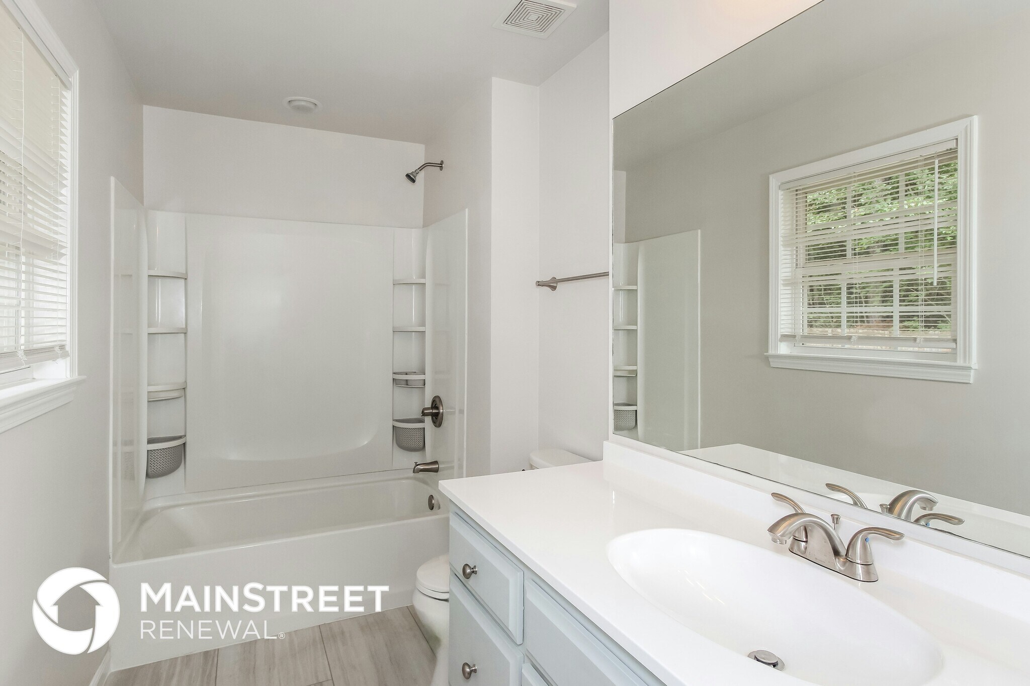 Building Photo - 10 Patrick St