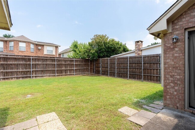 Building Photo - 11990 Cobblestone Dr