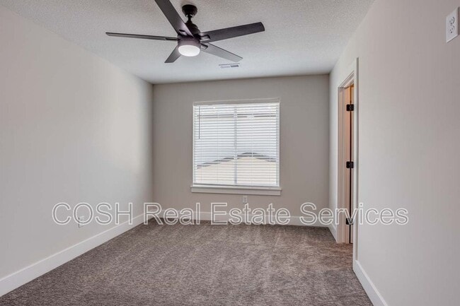 Building Photo - 3554 N Tyler Ct