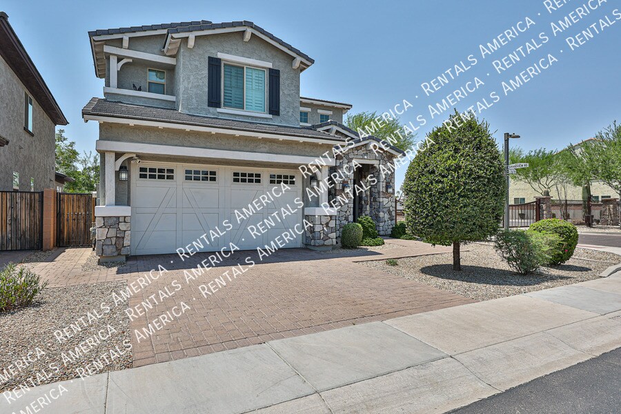 Building Photo - 16336 N 2nd Dr