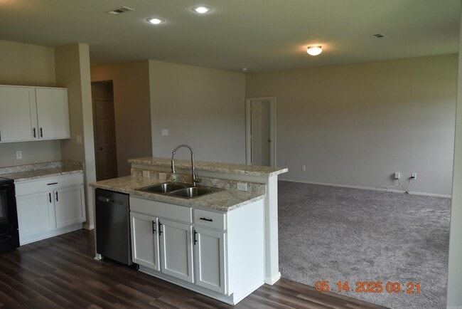 Building Photo - 30 Summer Wind Rd