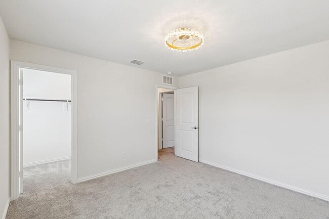 Building Photo - 2412 Rooster Ln