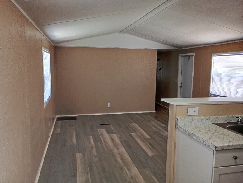 Building Photo - 14006 Bluegill Ln
