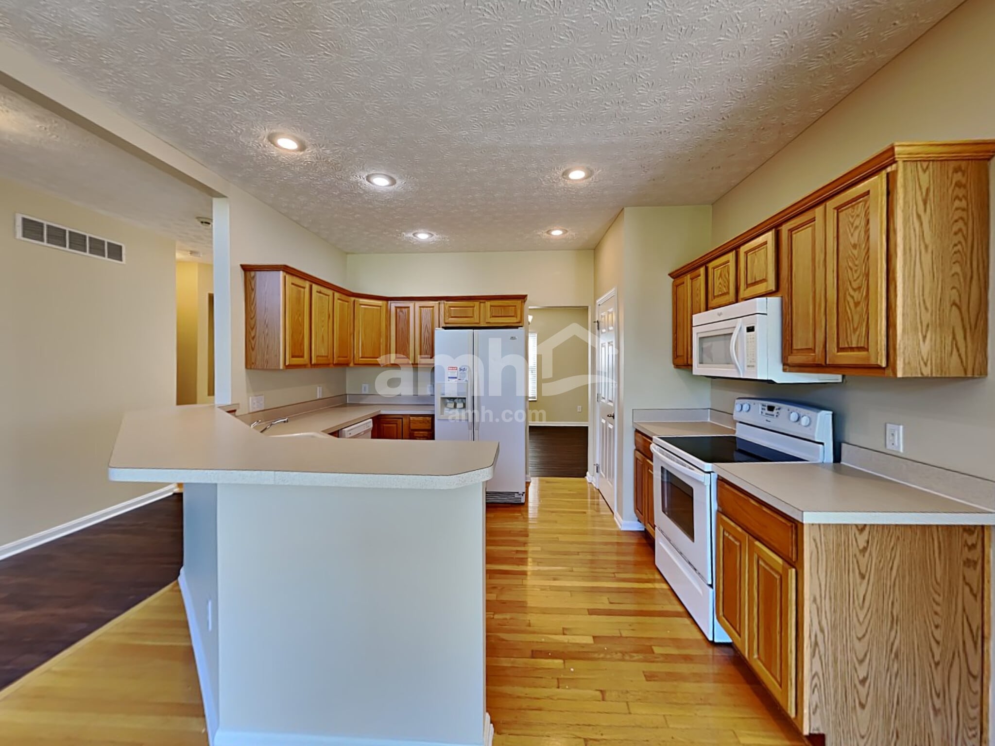 Building Photo - 10136 Corona Ln