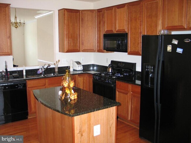 Building Photo - 648 Belmont Bay Dr