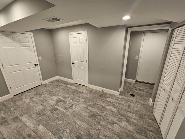 Building Photo - Coming Soon-4 Bedroom Townhome