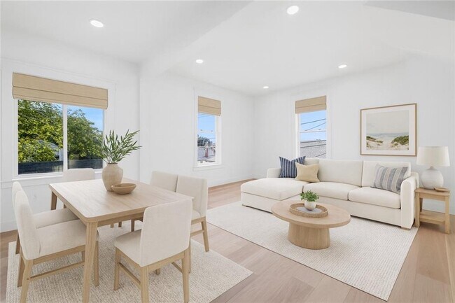 Building Photo - 7 Sheffield Ave