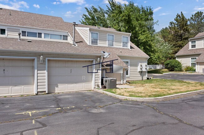 Building Photo - 77 Pheasantbrook Cir