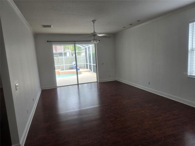 Building Photo - 4939 Solimartin Dr