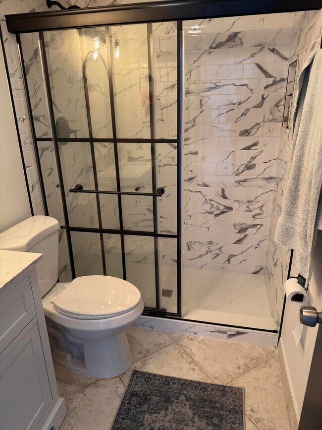 Building Photo - 5951 Wellesley Park Dr