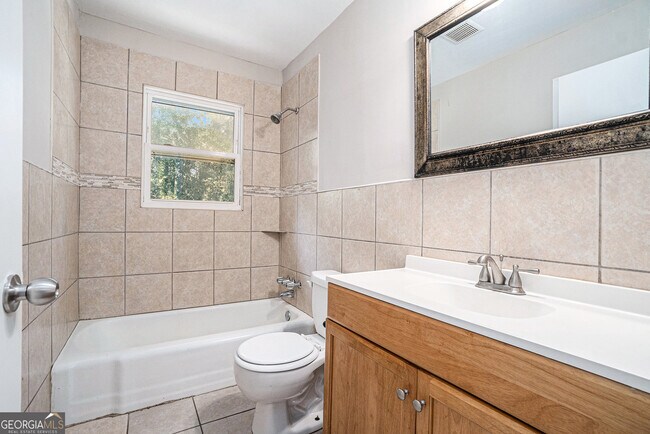 Building Photo - 3866 Cedar Dr