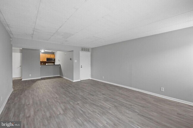 Building Photo - 2605 Huntington Ave