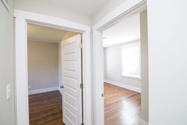 Building Photo - 3116 Lackland Ave