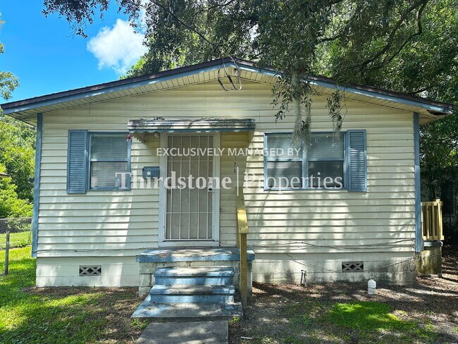 Building Photo - 1173 W 27th St